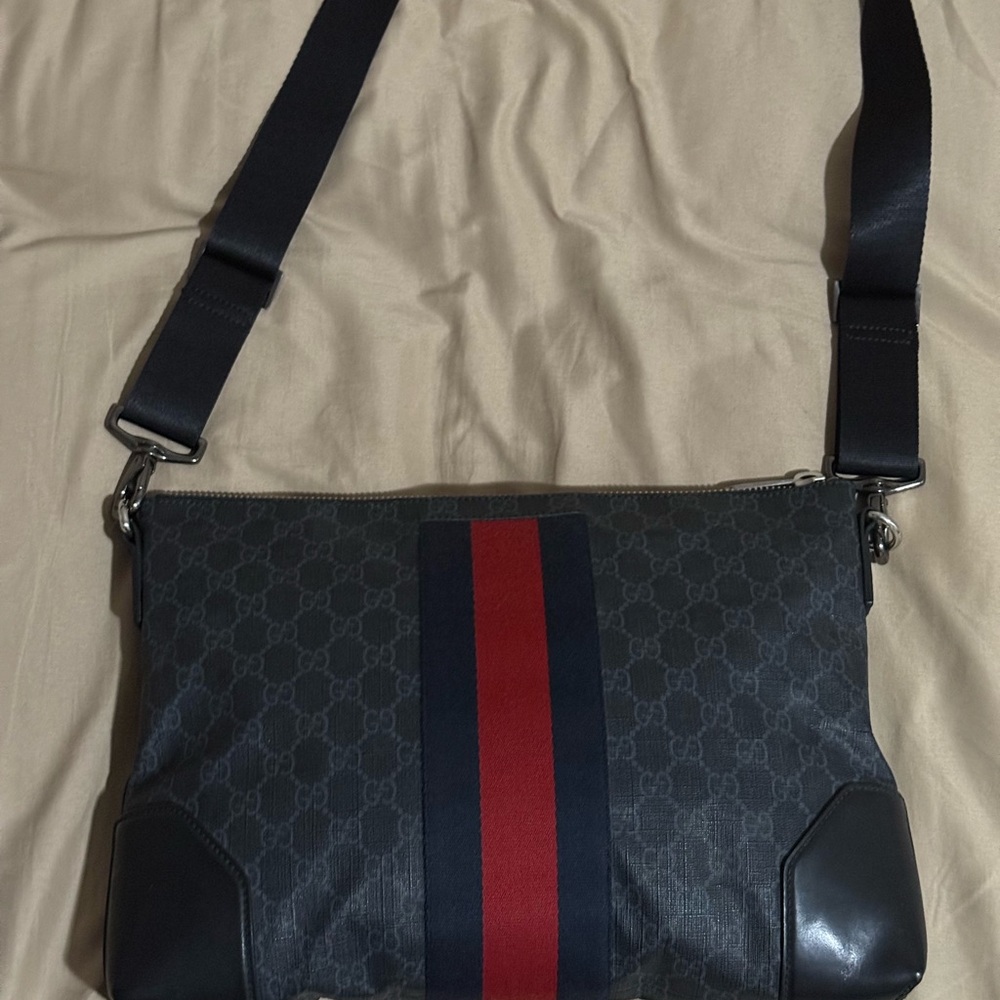 Gucci Men's Black and Red Stripe Messenger Bag